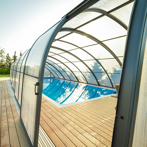 Abri de piscine télescopique